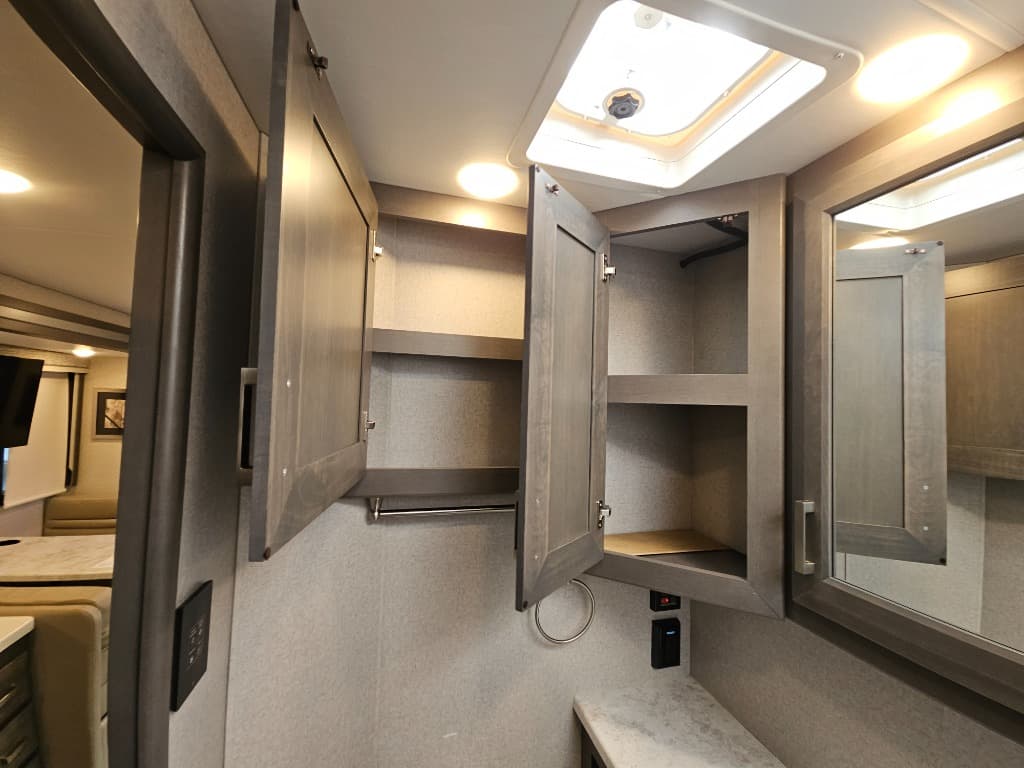 2024 Thor Motor Coach 2024 Thor Motor Coach Omni - thumbnail 34