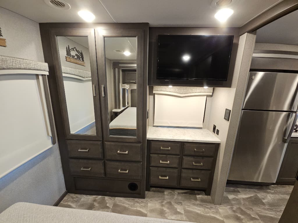 2024 Thor Motor Coach 2024 Thor Motor Coach Omni - thumbnail 41