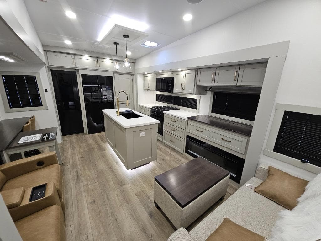 2026 Brinkley RV 2026 Brinkley RV Model Z - thumbnail 8