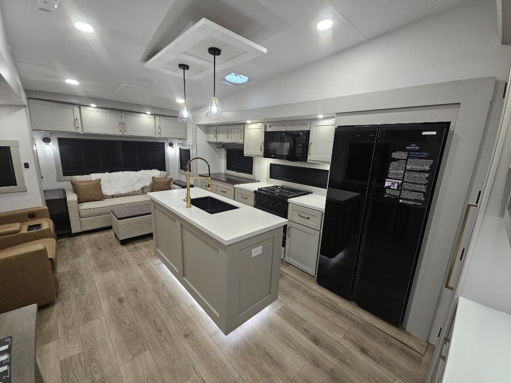 2026 Brinkley RV 2026 Brinkley RV Model Z - thumbnail 7