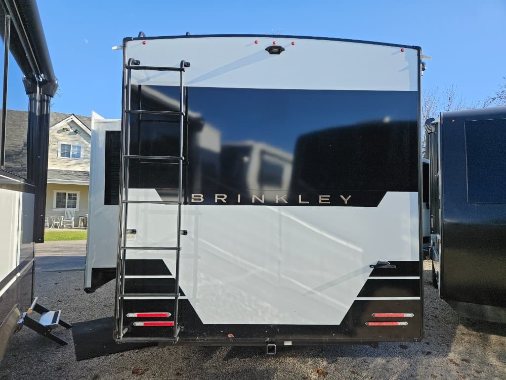 2026 Brinkley RV 2026 Brinkley RV Model I - thumbnail 4