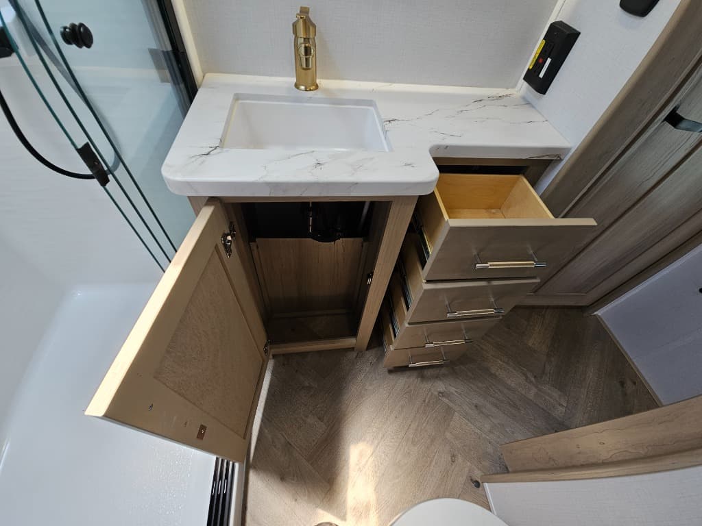 2025 Keystone RV 2025 Keystone RV Raptor Carbon Series - thumbnail 38