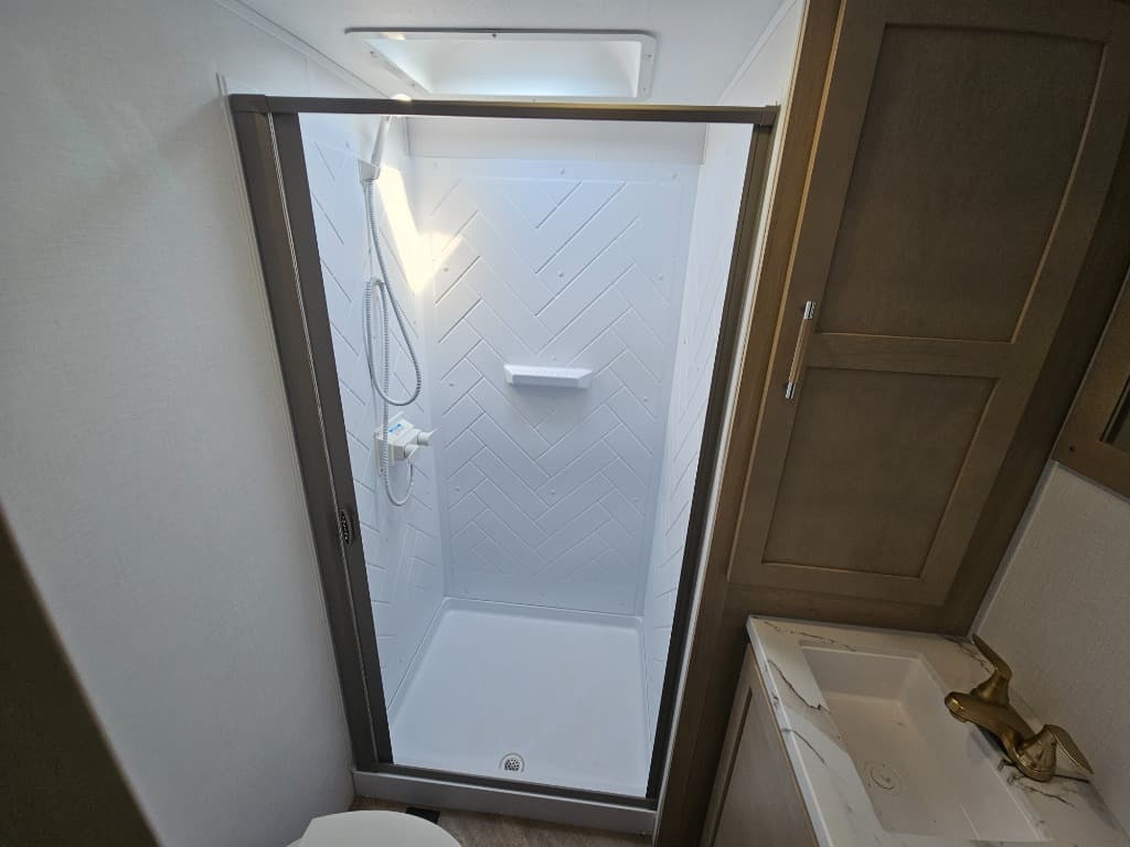 2026 Keystone RV 2026 Keystone RV Raptor Carbon Series - thumbnail 24