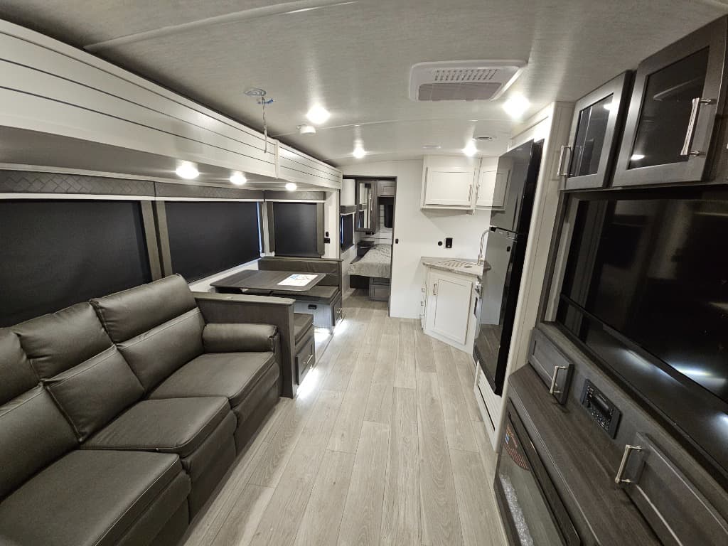 2025 Keystone RV 2025 Keystone RV Keystone Cougar - thumbnail 8