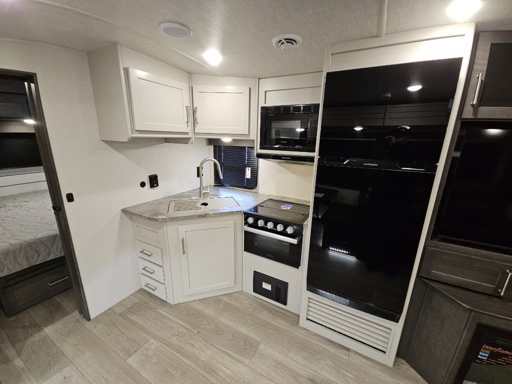 2025 Keystone RV 2025 Keystone RV Keystone Cougar - thumbnail 23