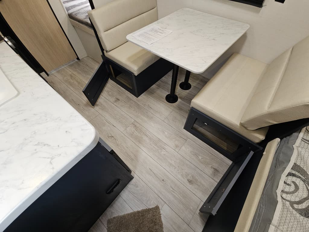 2024 Prime Time RV 2024 Prime Time RV Avenger - thumbnail 11