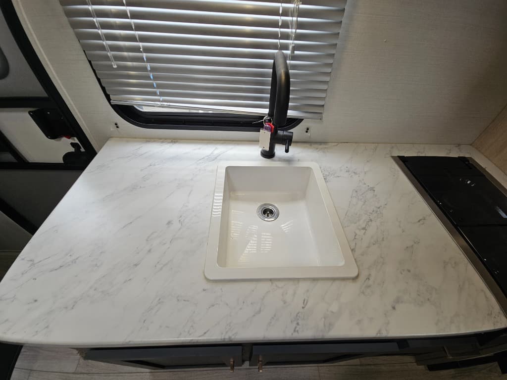 2024 Prime Time RV 2024 Prime Time RV Avenger - thumbnail 17