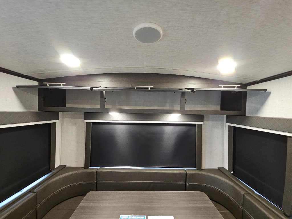 2025 Keystone RV 2025 Keystone RV Cougar Half-Ton - thumbnail 11