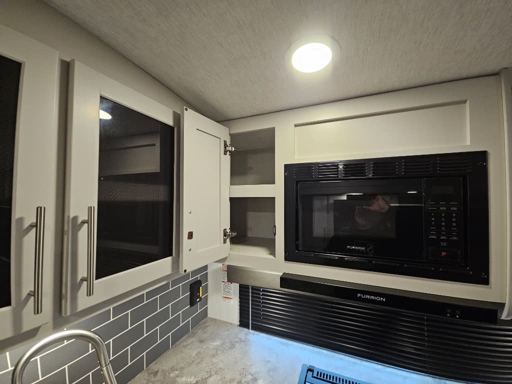 2025 Keystone RV 2025 Keystone RV Cougar Half-Ton - thumbnail 20