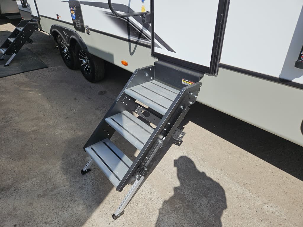 2025 Keystone RV 2025 Keystone RV Cougar Half-Ton - thumbnail 43