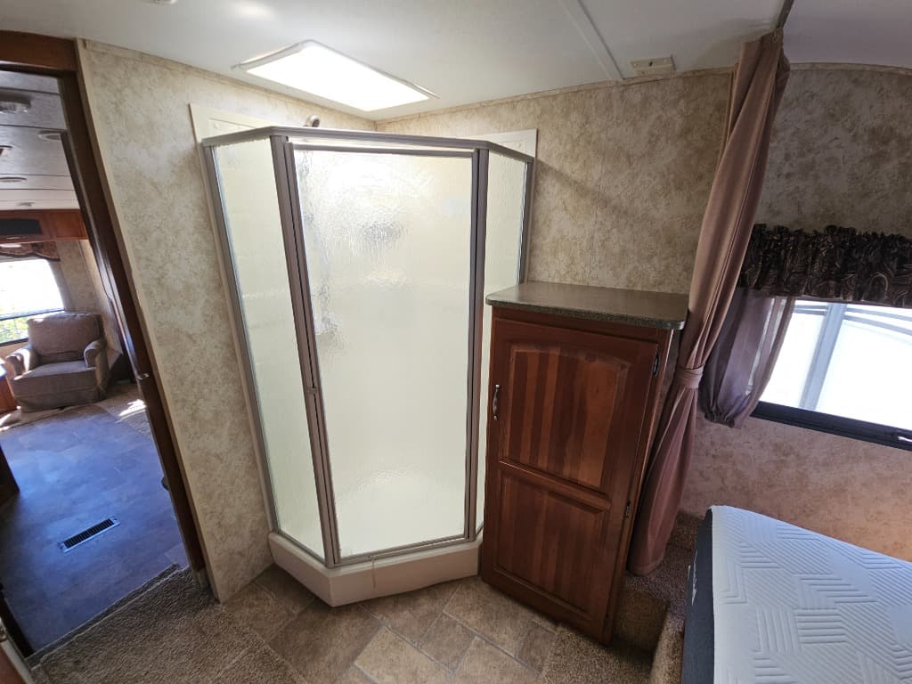 2012 Keystone RV 2012 Keystone RV Keystone Cougar - thumbnail 35