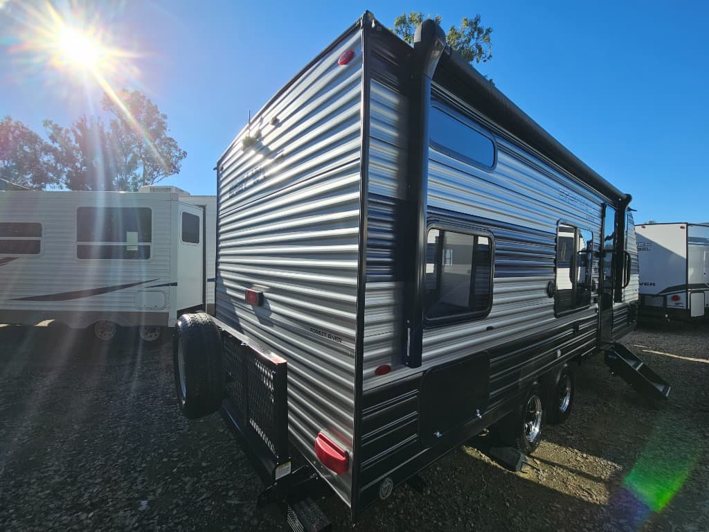 2022 Forest River 2022 Forest River Cherokee Grey Wolf - thumbnail 3