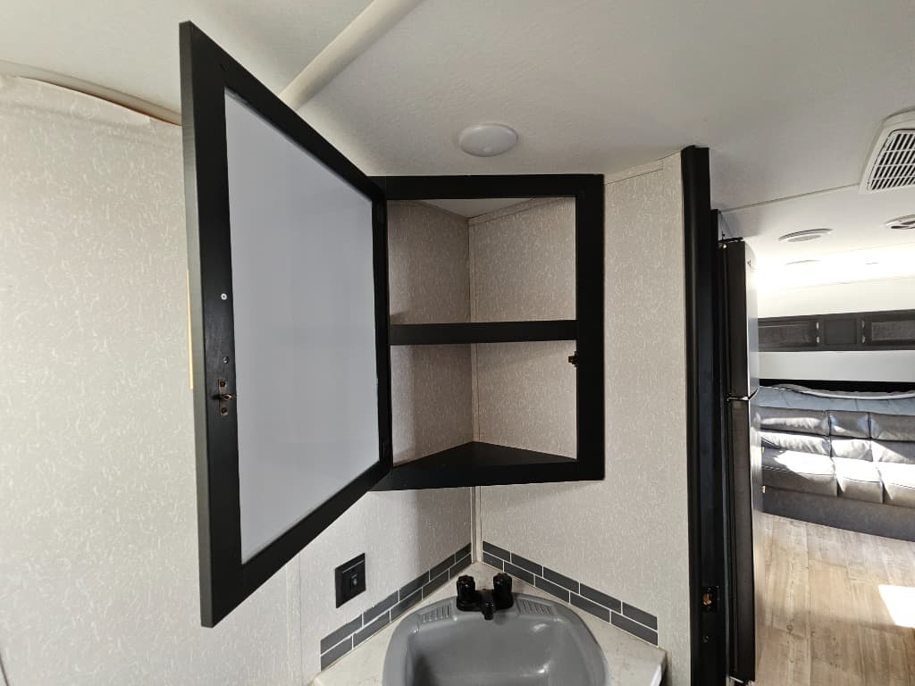 2022 Forest River 2022 Forest River Cherokee Grey Wolf - thumbnail 17