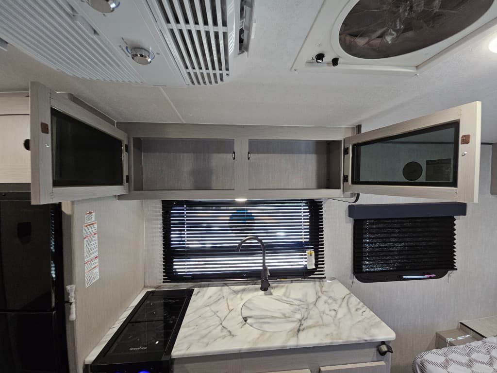 2025 Coachmen 2025 Coachmen Remote - thumbnail 16