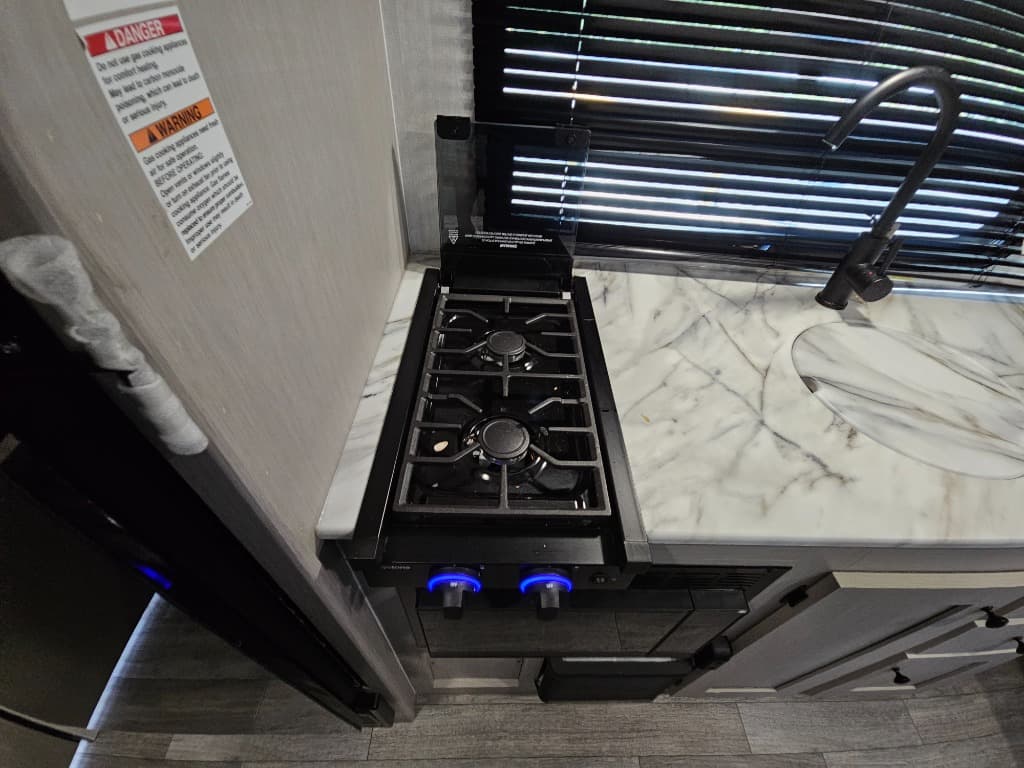 2025 Coachmen 2025 Coachmen Remote - thumbnail 18