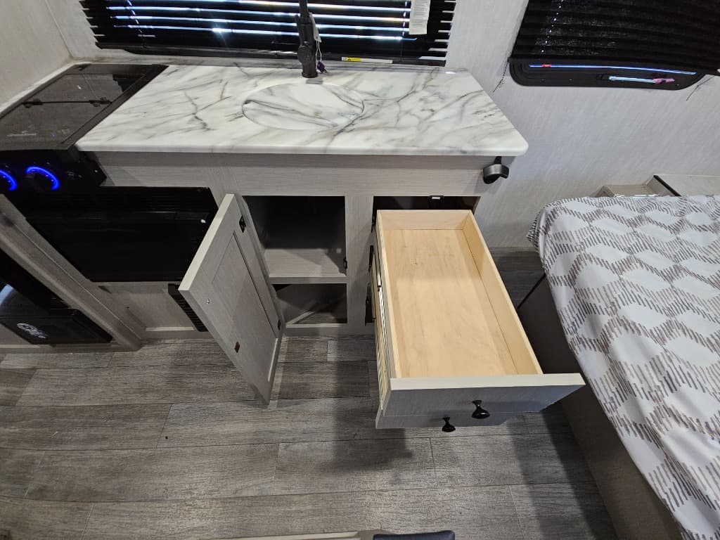 2025 Coachmen 2025 Coachmen Remote - thumbnail 19