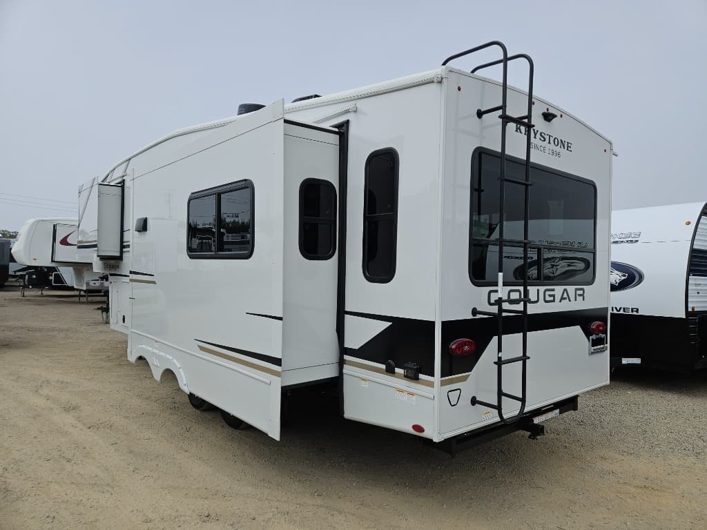 2026 Keystone RV 2026 Keystone RV Cougar Half-Ton - thumbnail 5
