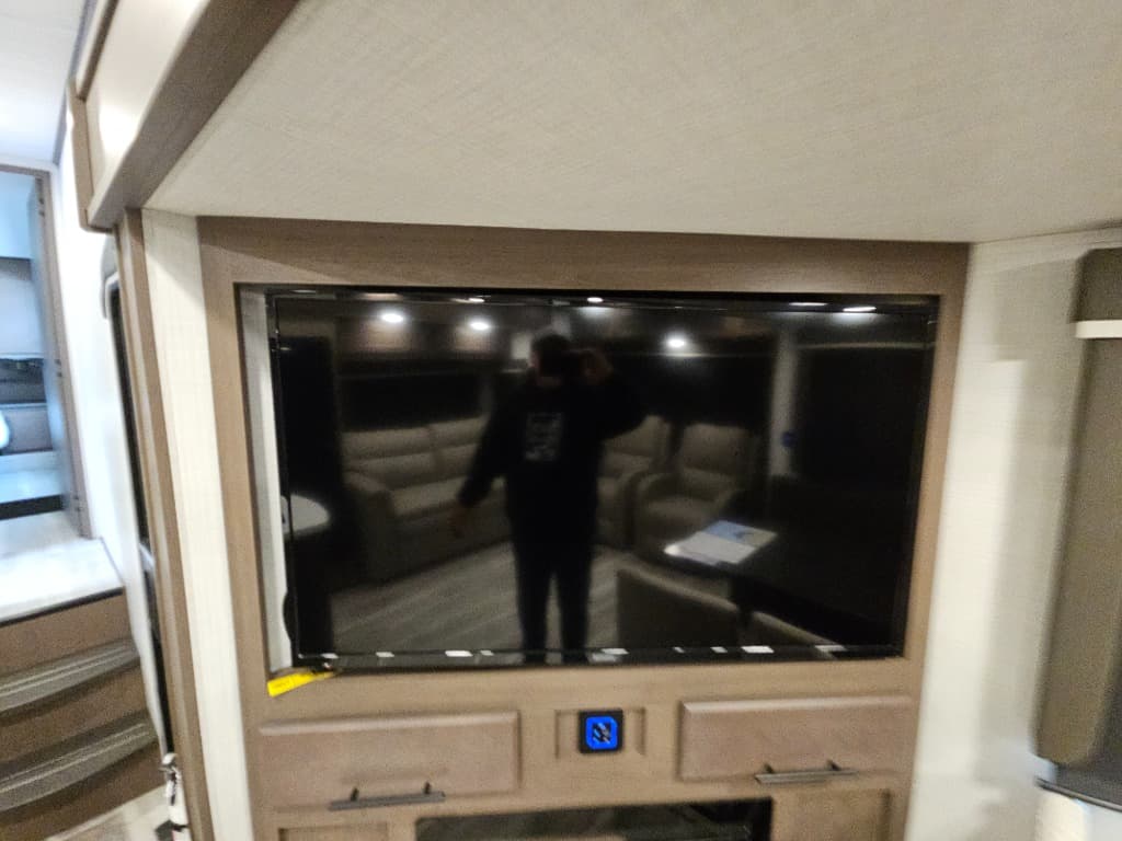 2026 Keystone RV 2026 Keystone RV Cougar Half-Ton - thumbnail 11