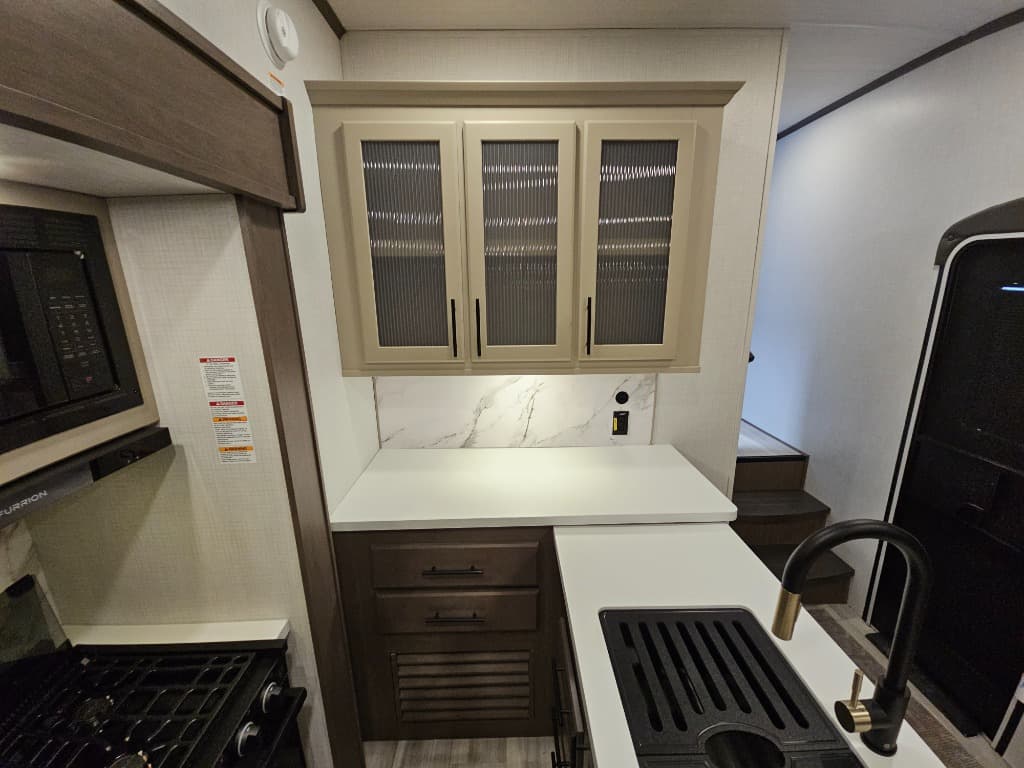 2026 Keystone RV 2026 Keystone RV Cougar Half-Ton - thumbnail 30