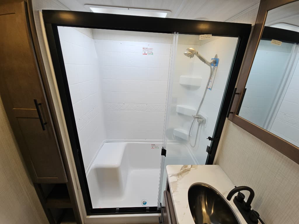 2026 Keystone RV 2026 Keystone RV Cougar Half-Ton - thumbnail 38