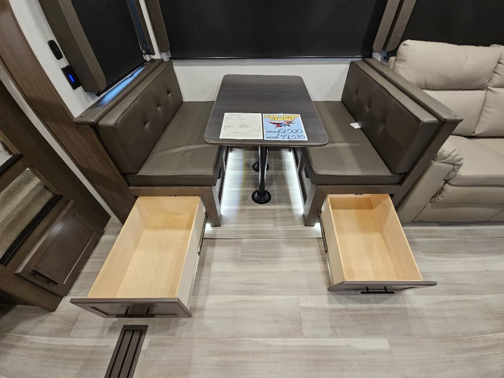 2026 Keystone RV 2026 Keystone RV Cougar Half-Ton - thumbnail 14