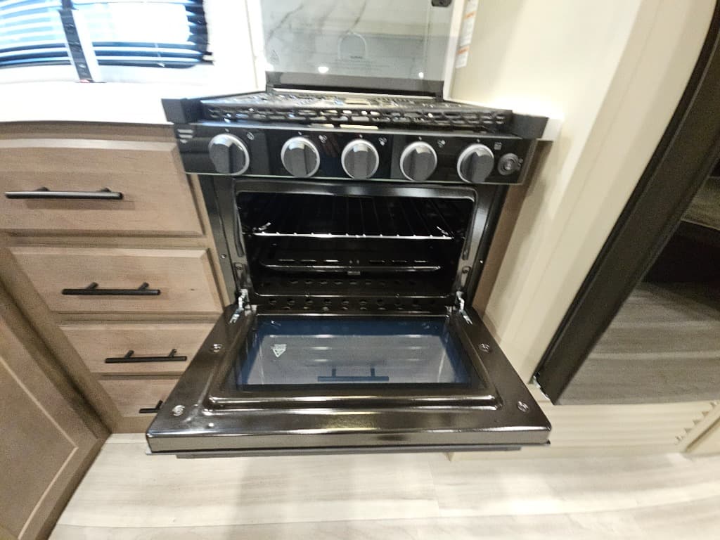 2026 Keystone RV 2026 Keystone RV Cougar Half-Ton - thumbnail 22