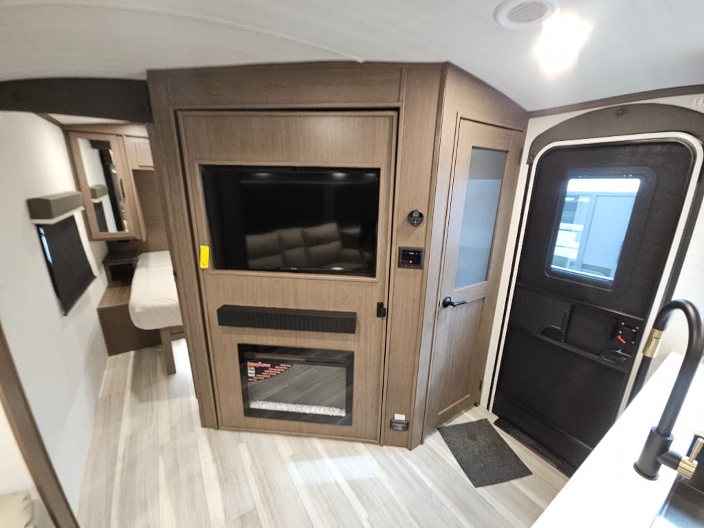 2026 Keystone RV 2026 Keystone RV Cougar Half-Ton - thumbnail 27