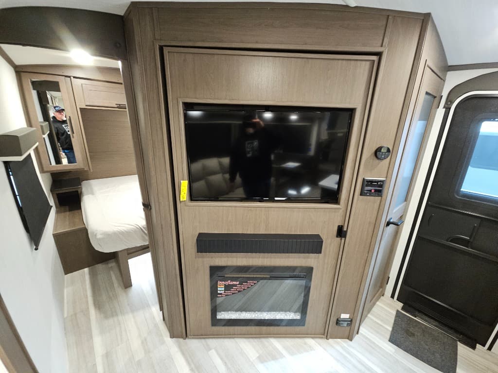 2026 Keystone RV 2026 Keystone RV Cougar Half-Ton - thumbnail 29