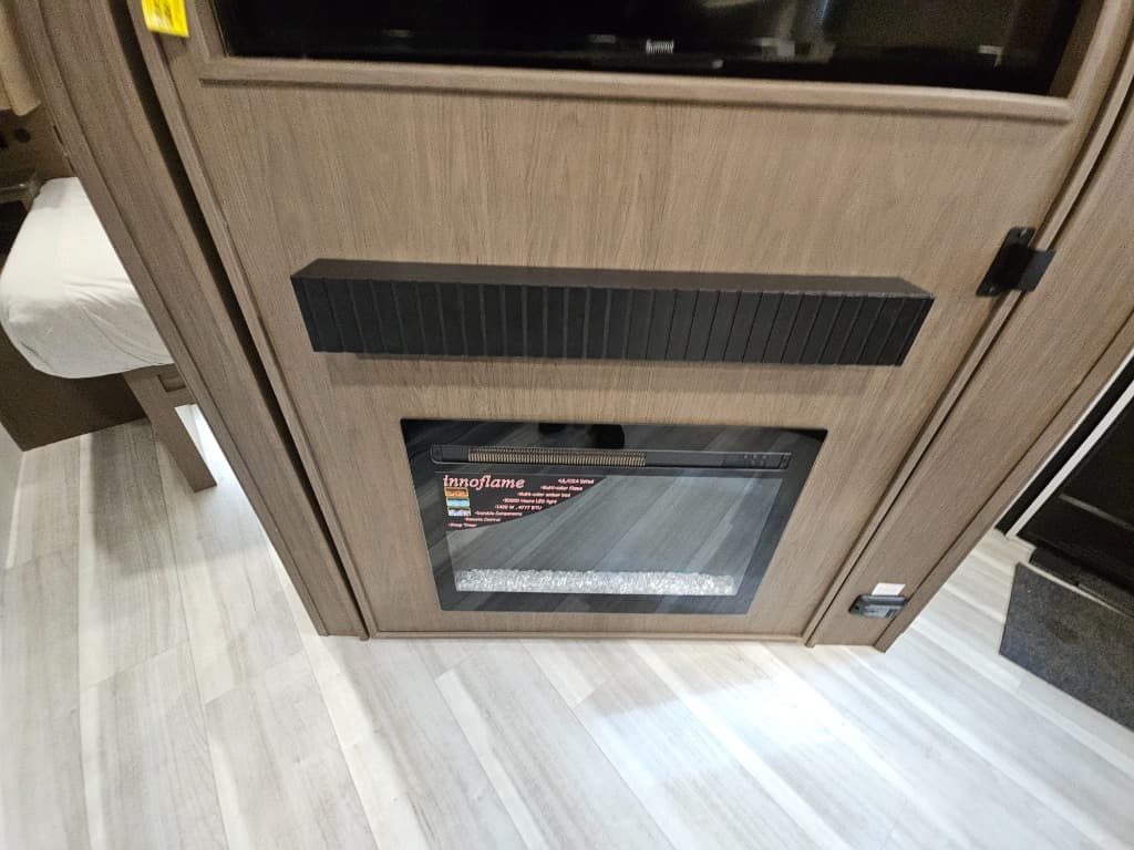 2026 Keystone RV 2026 Keystone RV Cougar Half-Ton - thumbnail 31