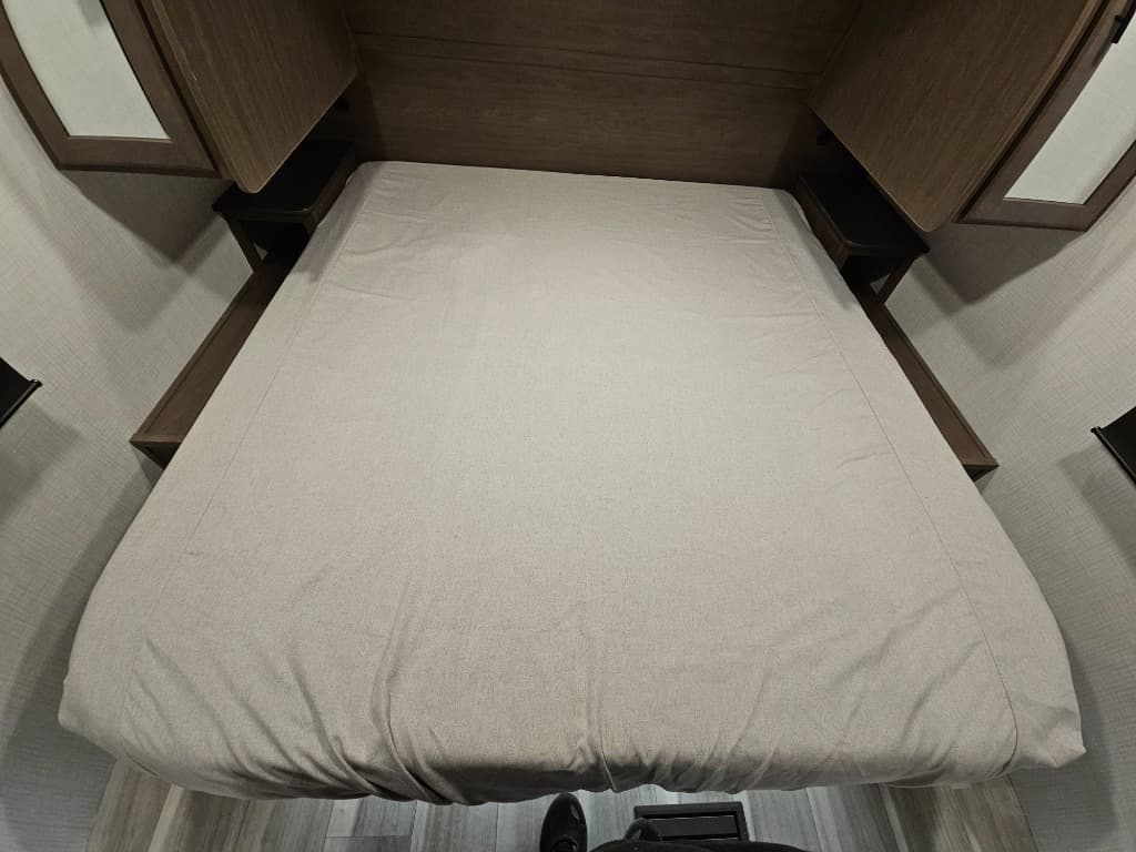 2026 Keystone RV 2026 Keystone RV Cougar Half-Ton - thumbnail 34