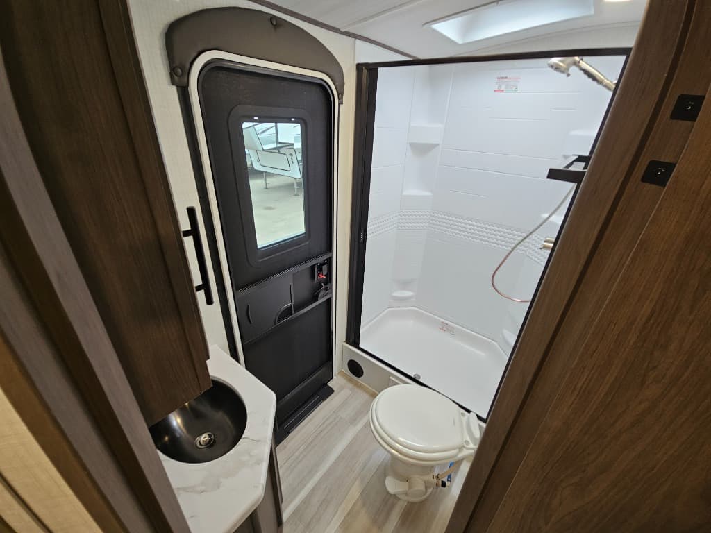 2026 Keystone RV 2026 Keystone RV Cougar Half-Ton - thumbnail 38