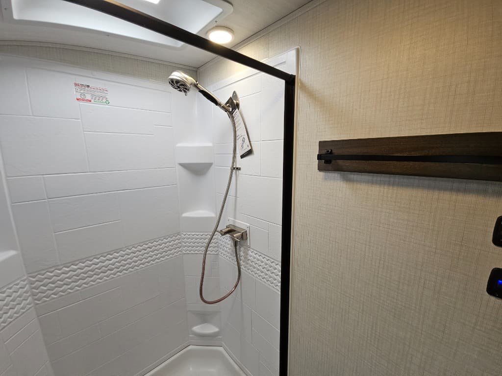 2026 Keystone RV 2026 Keystone RV Cougar Half-Ton - thumbnail 40