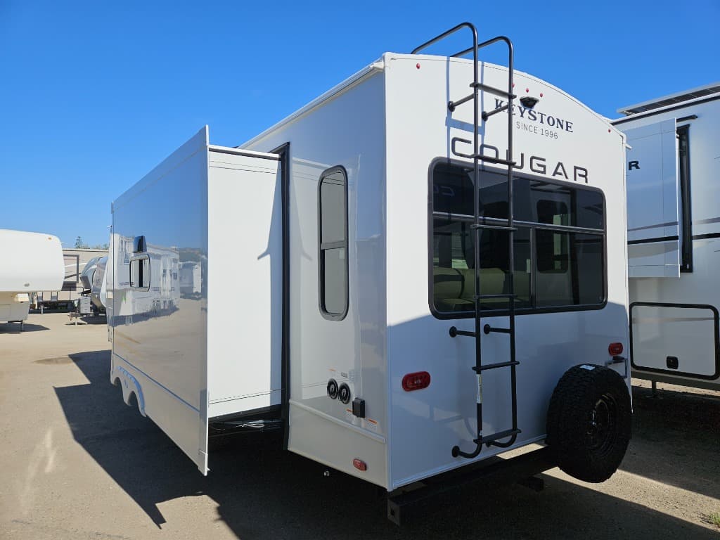2026 Keystone RV 2026 Keystone RV Cougar Half-Ton - thumbnail 4