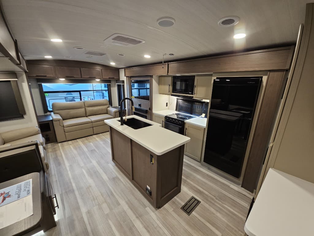 2026 Keystone RV 2026 Keystone RV Cougar Half-Ton - thumbnail 7