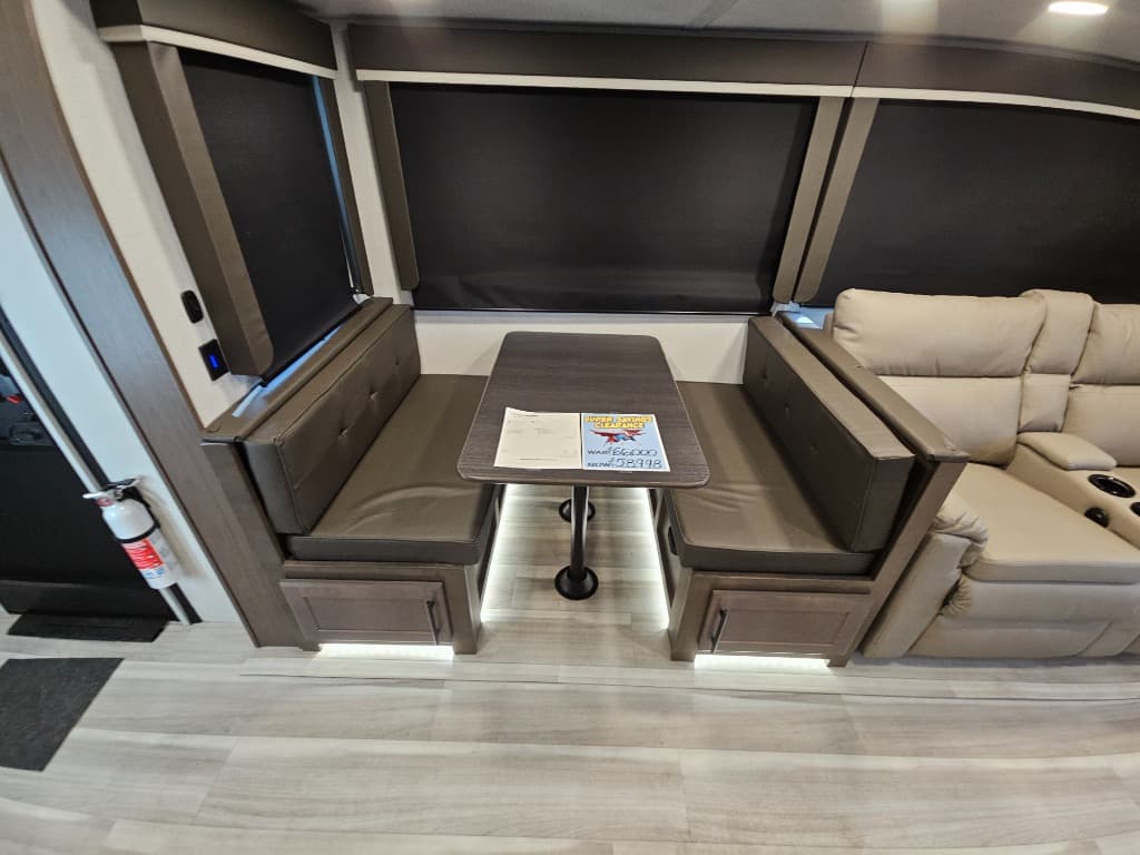 2026 Keystone RV 2026 Keystone RV Cougar Half-Ton - thumbnail 11