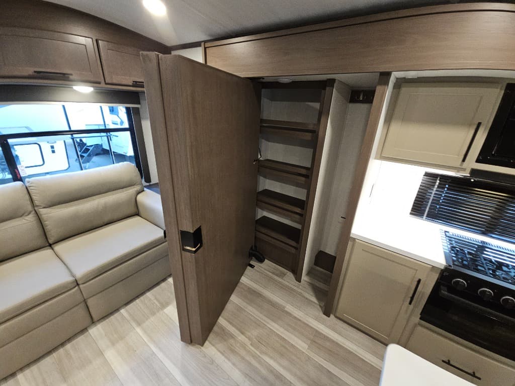 2026 Keystone RV 2026 Keystone RV Cougar Half-Ton - thumbnail 22