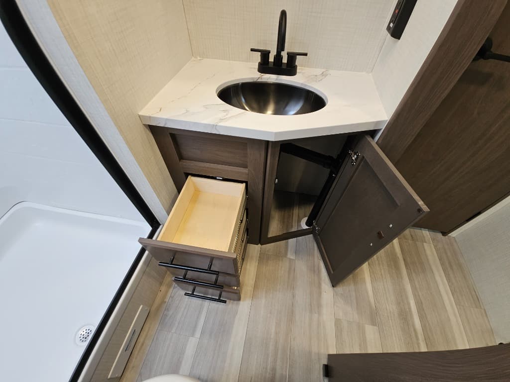 2026 Keystone RV 2026 Keystone RV Cougar Half-Ton - thumbnail 41