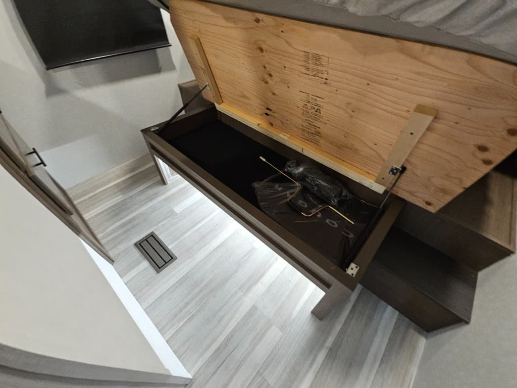 2026 Keystone RV 2026 Keystone RV Cougar Half-Ton - thumbnail 44