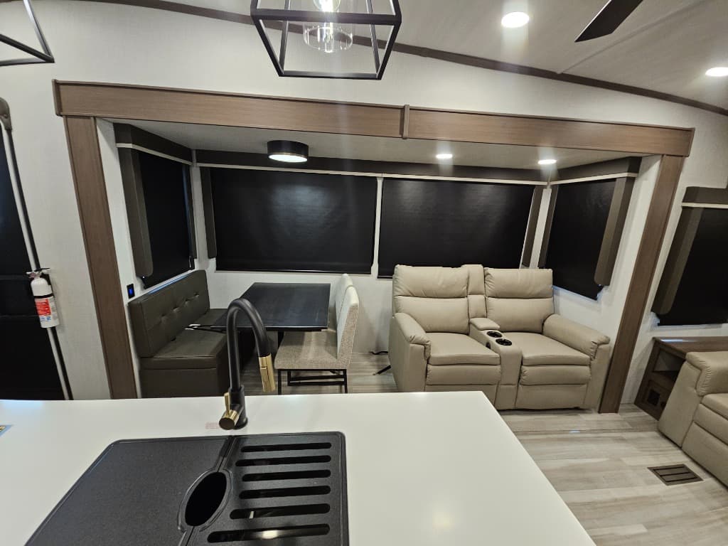 2026 Keystone RV 2026 Keystone RV Cougar - thumbnail 9