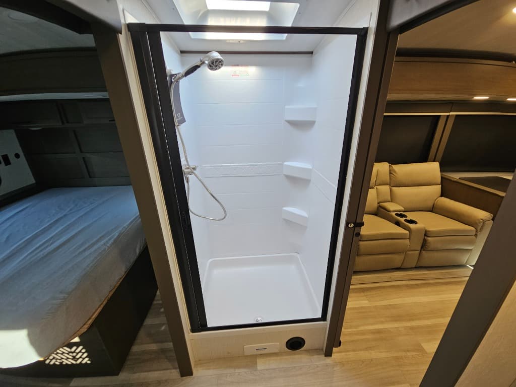 2026 Keystone RV 2026 Keystone RV Cougar Half-Ton - thumbnail 30