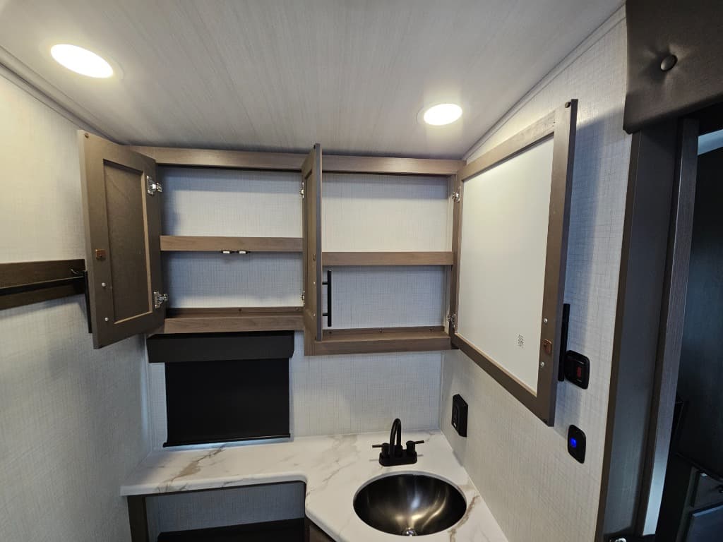 2026 Keystone RV 2026 Keystone RV Cougar Half-Ton - thumbnail 33