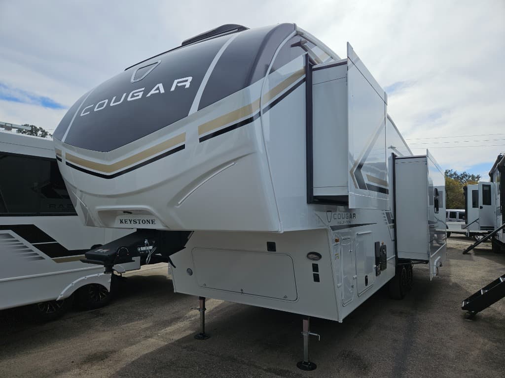 2026 Keystone RV 2026 Keystone RV Cougar Half-Ton - thumbnail 6