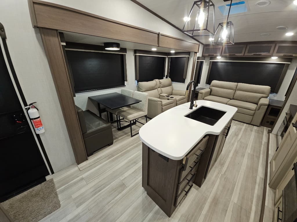 2026 Keystone RV 2026 Keystone RV Cougar Half-Ton - thumbnail 9