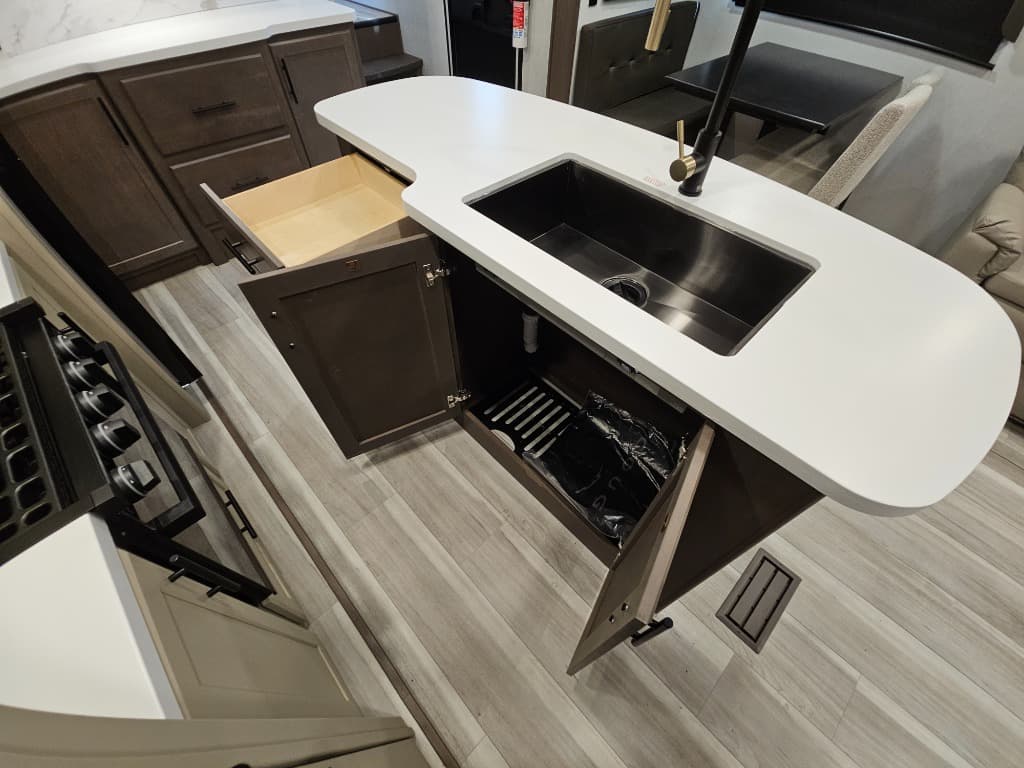 2026 Keystone RV 2026 Keystone RV Cougar Half-Ton - thumbnail 31