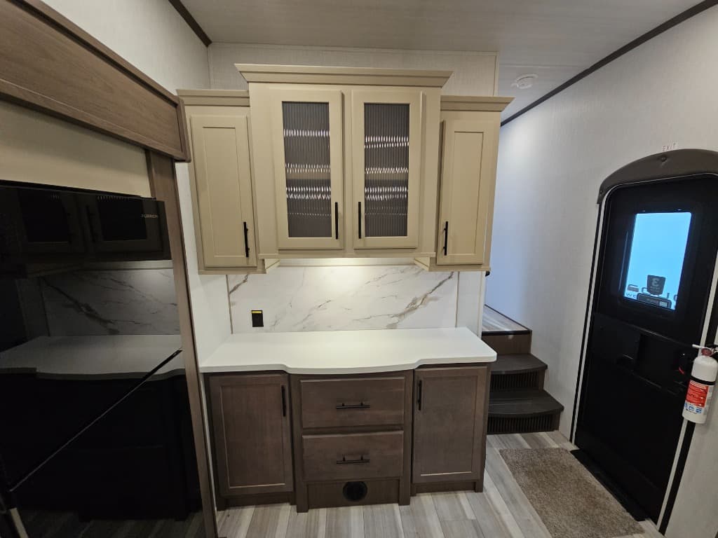 2026 Keystone RV 2026 Keystone RV Cougar Half-Ton - thumbnail 32