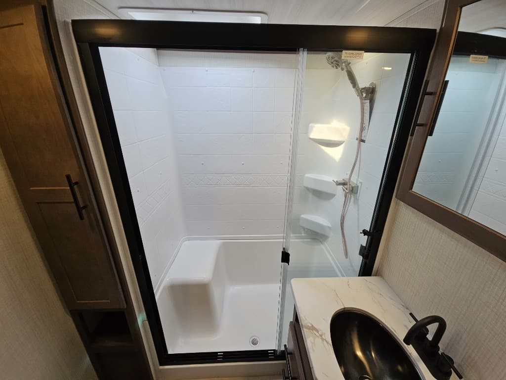 2026 Keystone RV 2026 Keystone RV Cougar Half-Ton - thumbnail 37