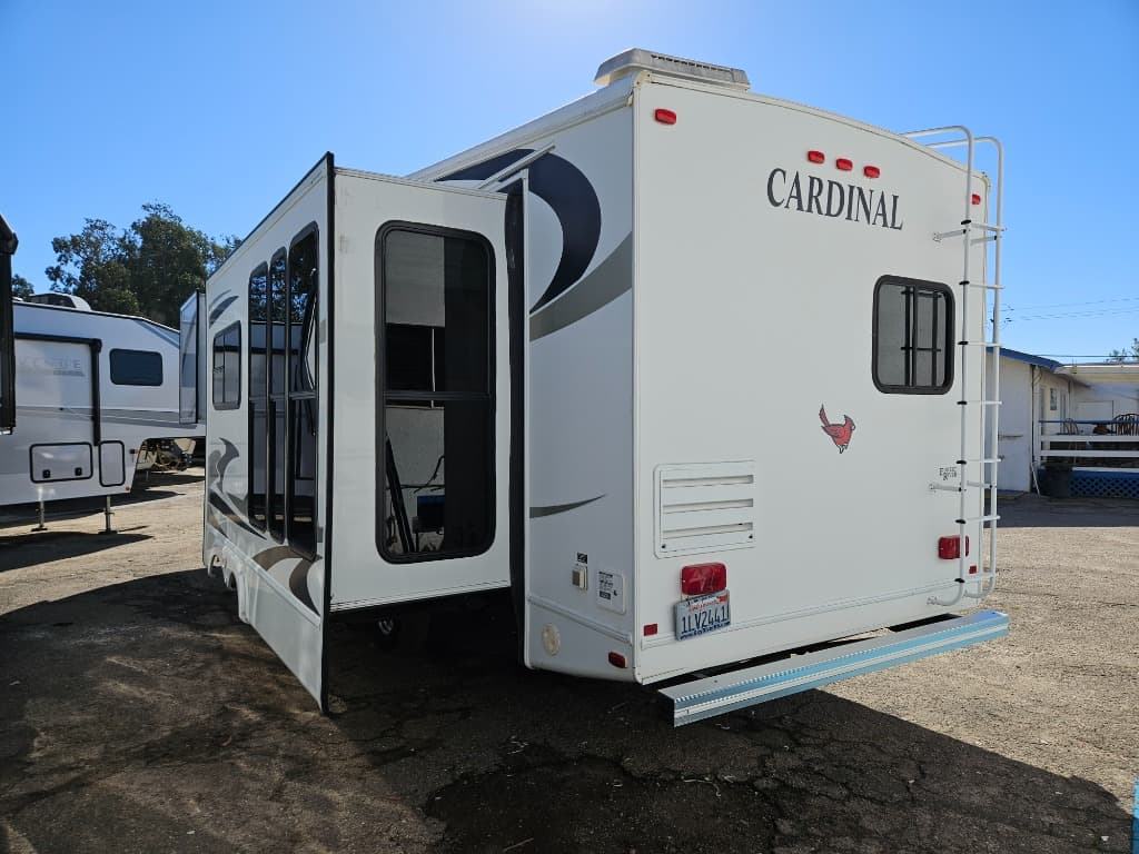 2008 Forest River 2008 Forest River Cardinal - thumbnail 4