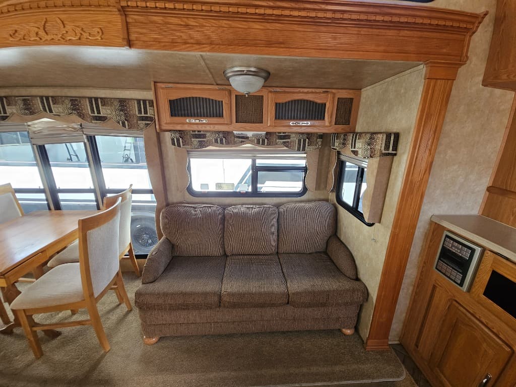 2008 Forest River 2008 Forest River Cardinal - thumbnail 9