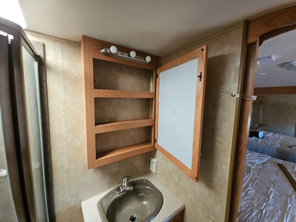 2008 Forest River 2008 Forest River Cardinal - thumbnail 32