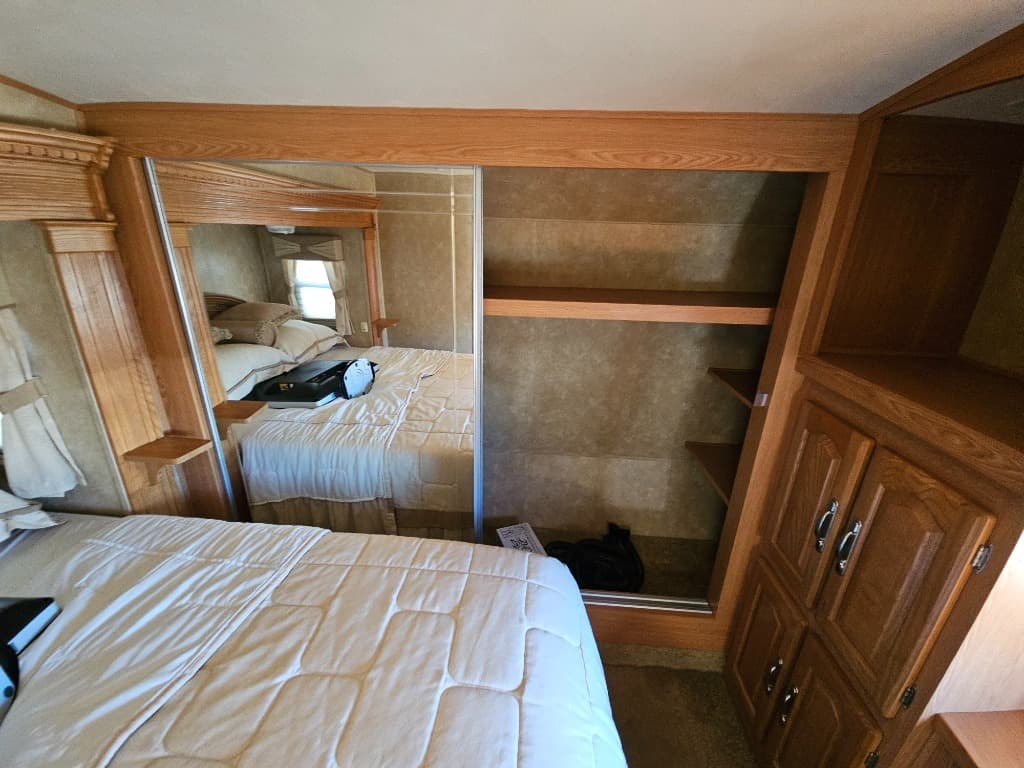 2008 Forest River 2008 Forest River Cardinal - thumbnail 41